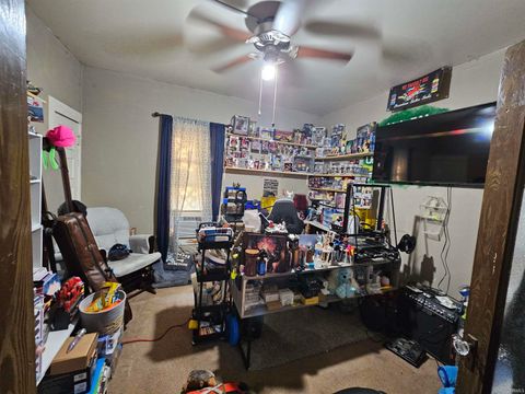 Tiny photo for 415 W 15th Street, Auburn, IN 46706 (MLS # 202536259)