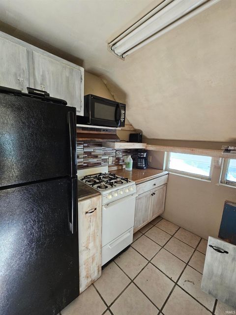 Tiny photo for 415 W 15th Street, Auburn, IN 46706 (MLS # 202536259)