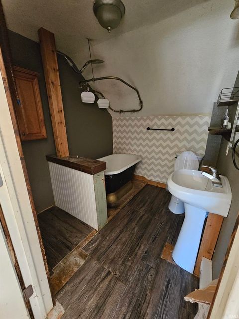 Tiny photo for 415 W 15th Street, Auburn, IN 46706 (MLS # 202536259)