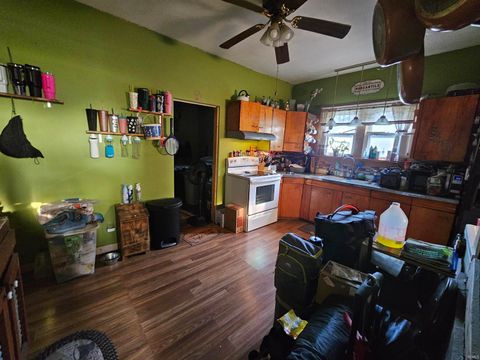 Tiny photo for 415 W 15th Street, Auburn, IN 46706 (MLS # 202536259)