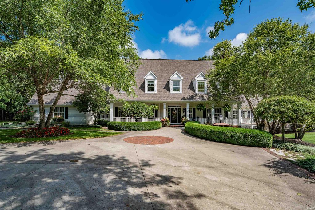 Photo of 5414 Abbeyhill Road, Fort Wayne, IN 46814 (MLS # 202546299)