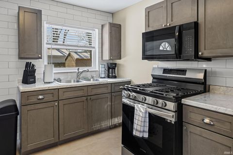 Tiny photo for 1909 King Street, Lafayette, IN 47905 (MLS # 202602887)