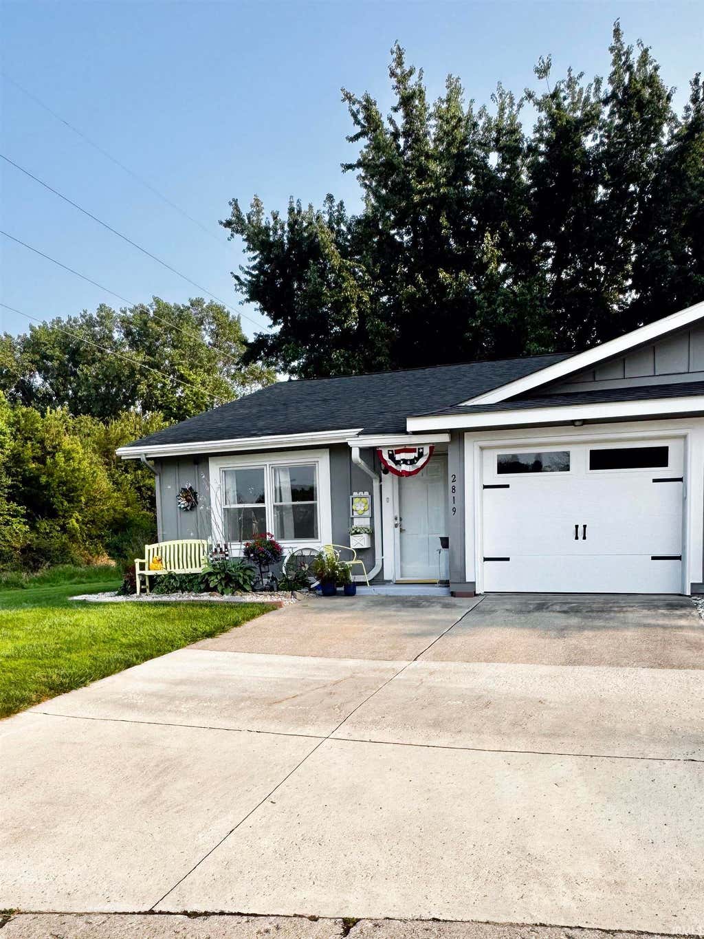 Photo of 2819 S Rockford Court, Kokomo, IN 46902 (MLS # 202632533)
