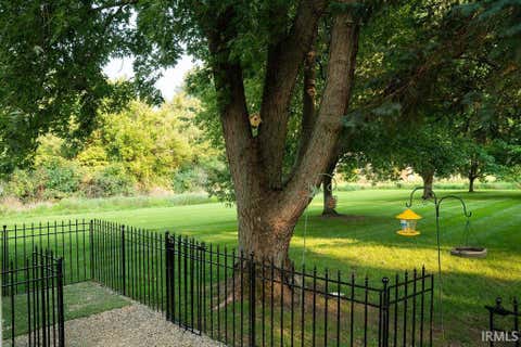 Tiny photo for 2819 S Rockford Court, Kokomo, IN 46902 (MLS # 202632533)