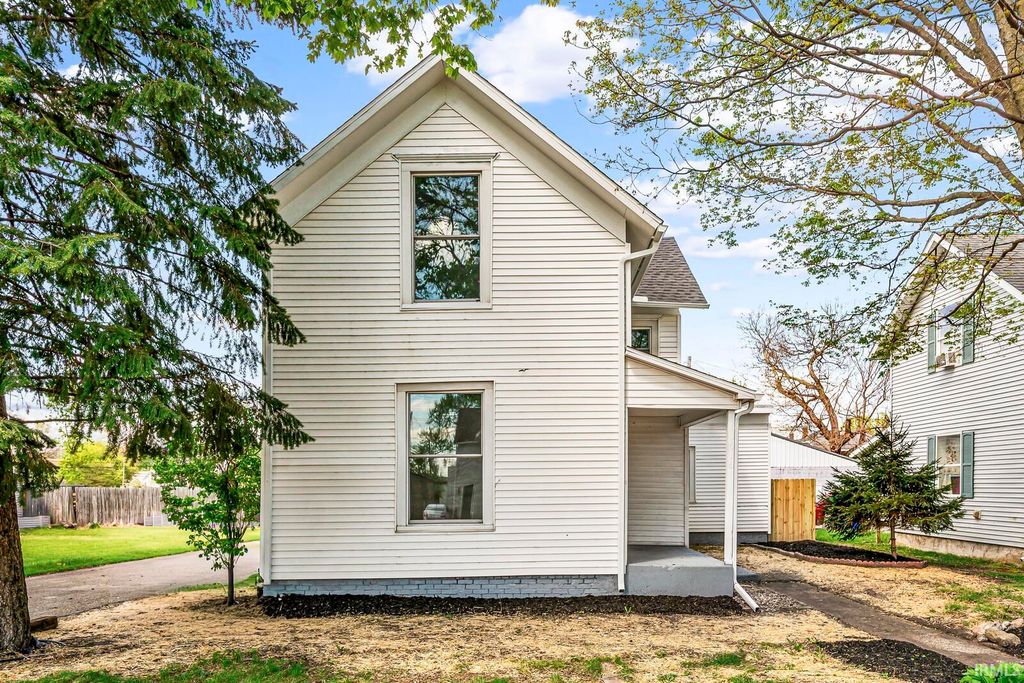 Photo of 616 McDonald Street, Elkhart, IN 46516 (MLS # 202614965)