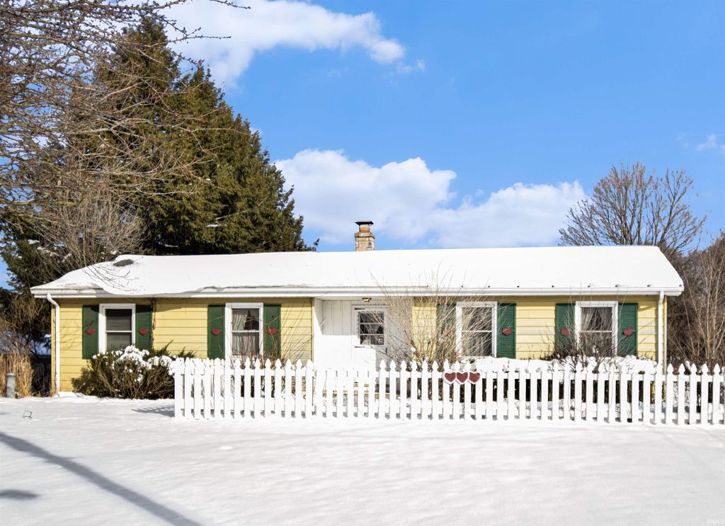 Photo of 25305 Edison Road, South Bend, IN 46628 (MLS # 202606111)