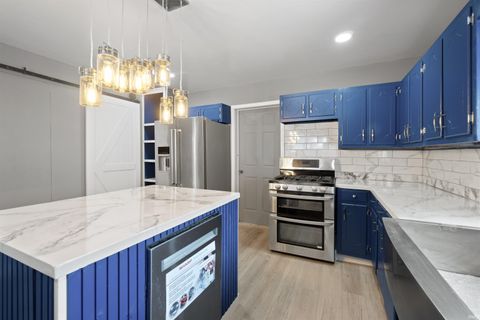 Tiny photo for 224 E Christy Street, Marion, IN 46952 (MLS # 202601203)