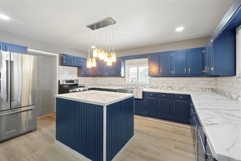 Tiny photo for 224 E Christy Street, Marion, IN 46952 (MLS # 202601203)