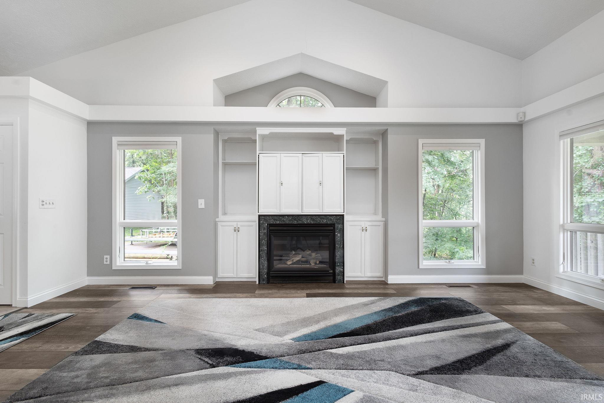 Elkhart, Indiana 46514, United States, 3 Bedrooms Bedrooms, ,3 BathroomsBathrooms,Residential,Active,183304