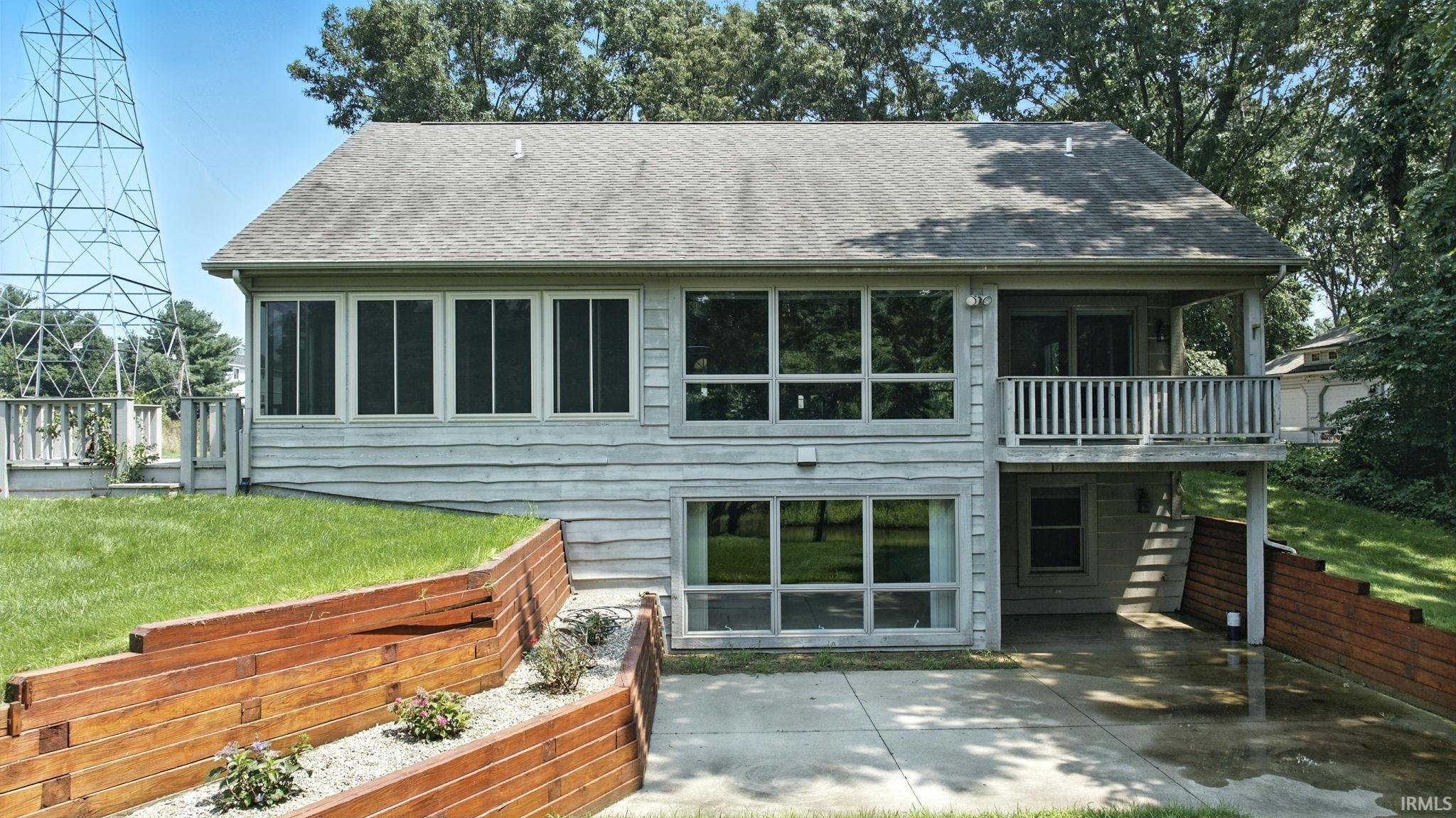 Elkhart, Indiana 46514, United States, 3 Bedrooms Bedrooms, ,3 BathroomsBathrooms,Residential,Active,183304