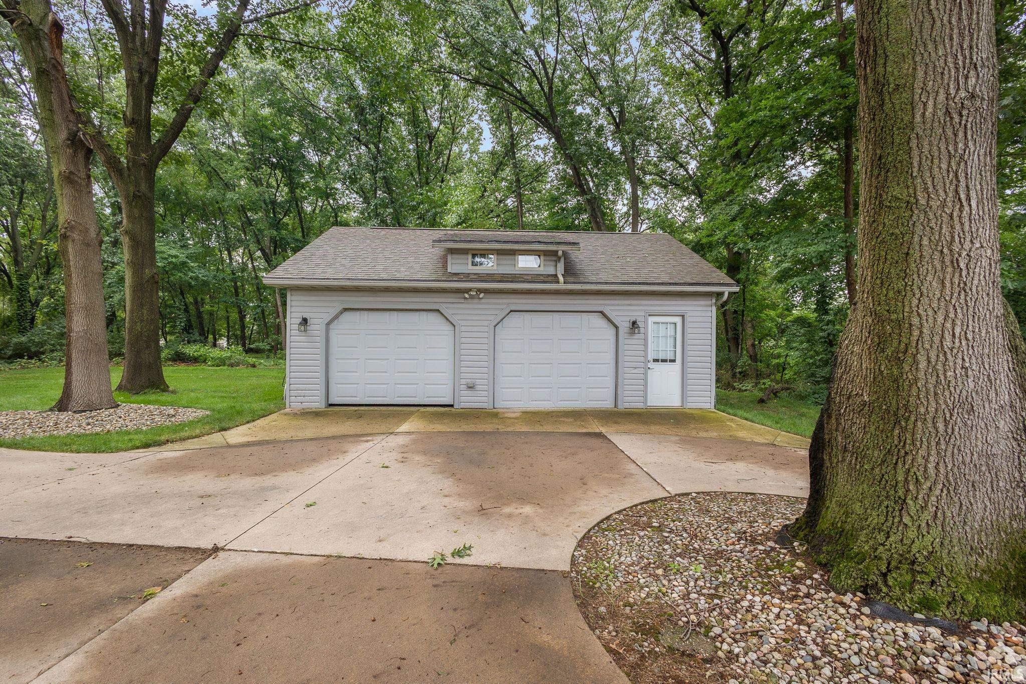 Elkhart, Indiana 46514, United States, 3 Bedrooms Bedrooms, ,3 BathroomsBathrooms,Residential,Active,183304