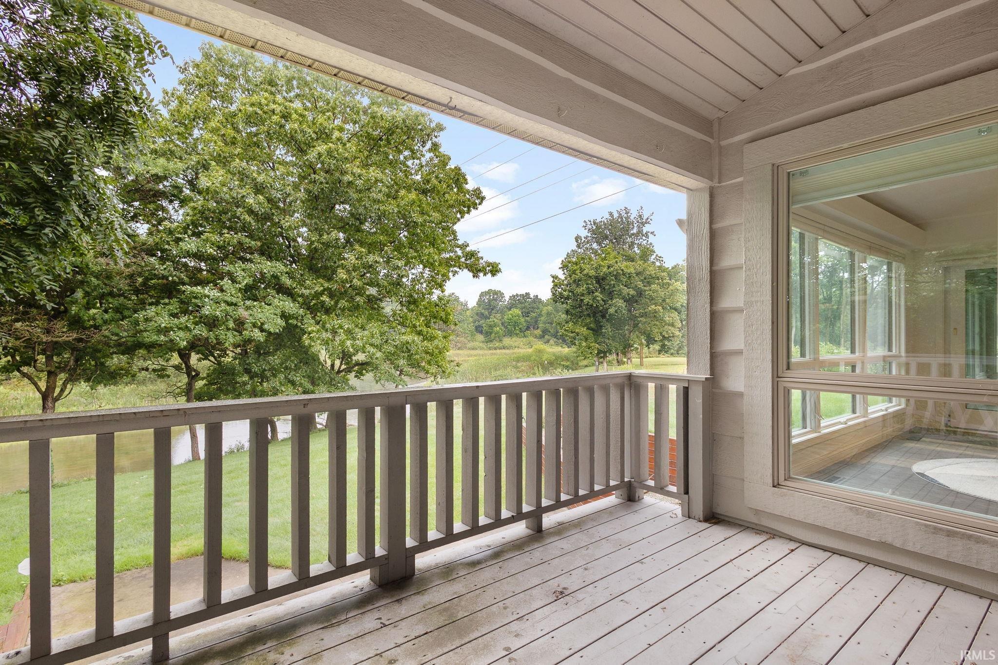 Elkhart, Indiana 46514, United States, 3 Bedrooms Bedrooms, ,3 BathroomsBathrooms,Residential,Active,183304