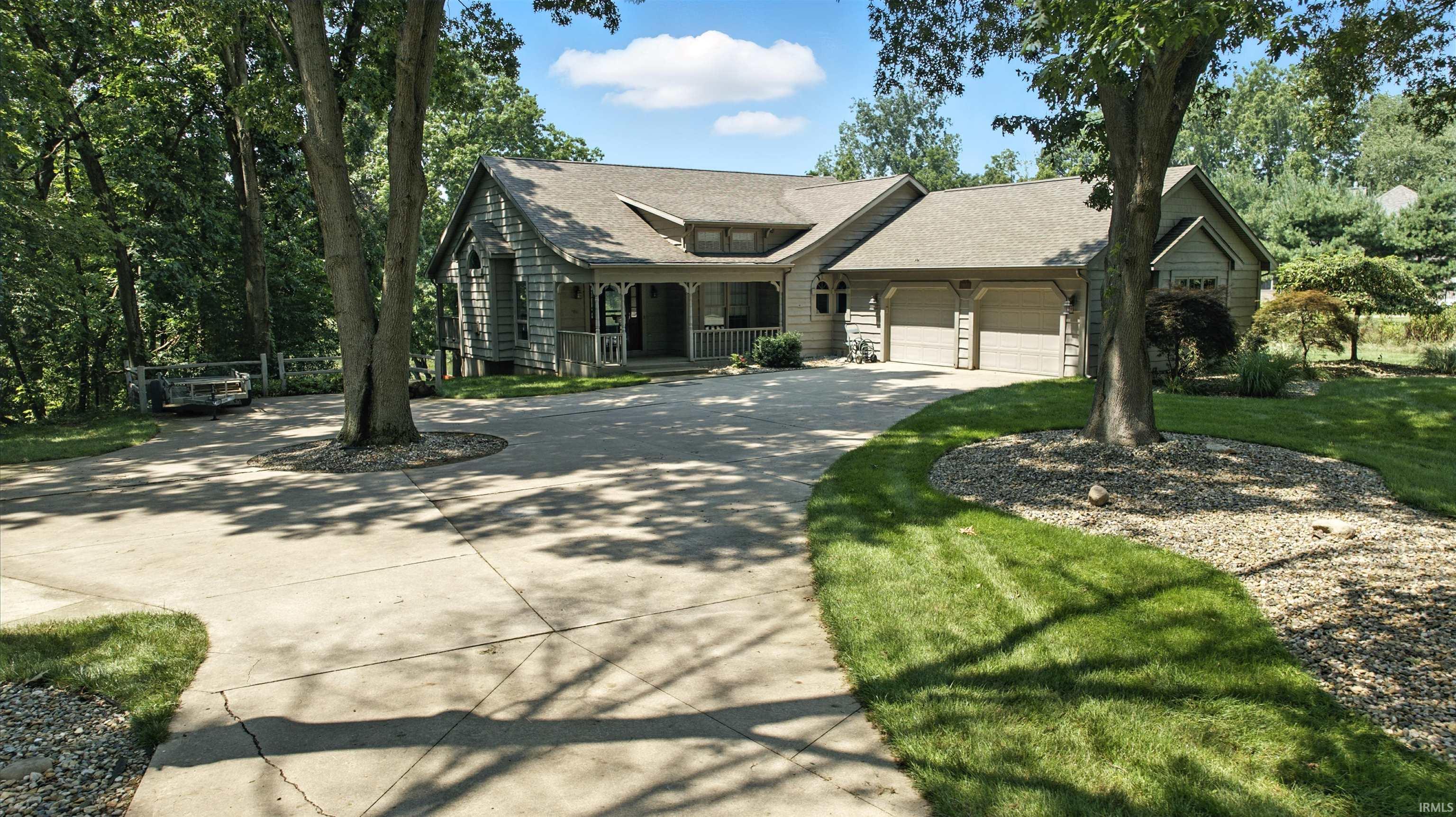 Elkhart, Indiana 46514, United States, 3 Bedrooms Bedrooms, ,3 BathroomsBathrooms,Residential,Active,183304