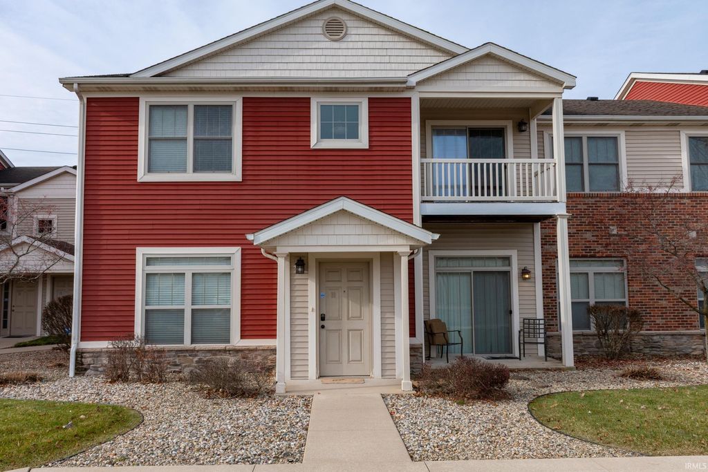 Photo of 5625 Irish Way #11, Mishawaka, IN 46545 (MLS # 202547599)