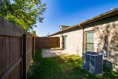 Tiny photo for 8323 Nolia Lane, Newburgh, IN 47630 (MLS # 202643833)
