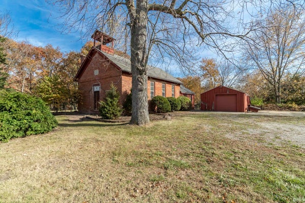 8126 COLDWATER RD, FORT WAYNE, IN 46825 - Image 8f7a0bf9cd641759177b4bfbf9a51feb/3157644699