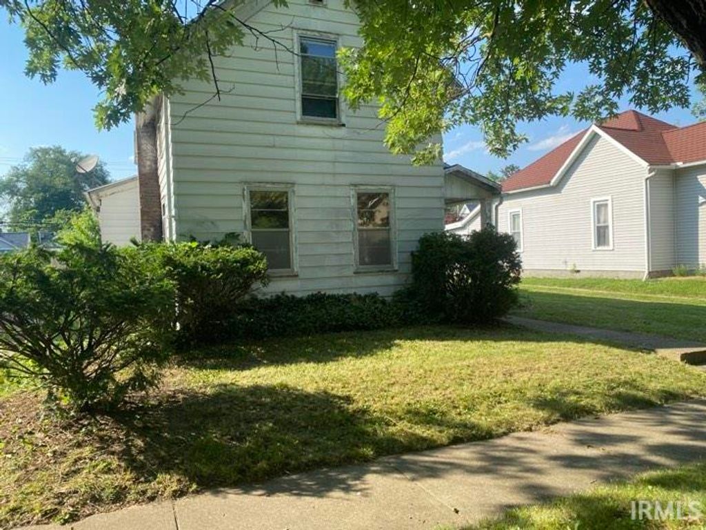 Photo for 490 E 3rd Street, Peru, IN 46970 (MLS # 202408660)