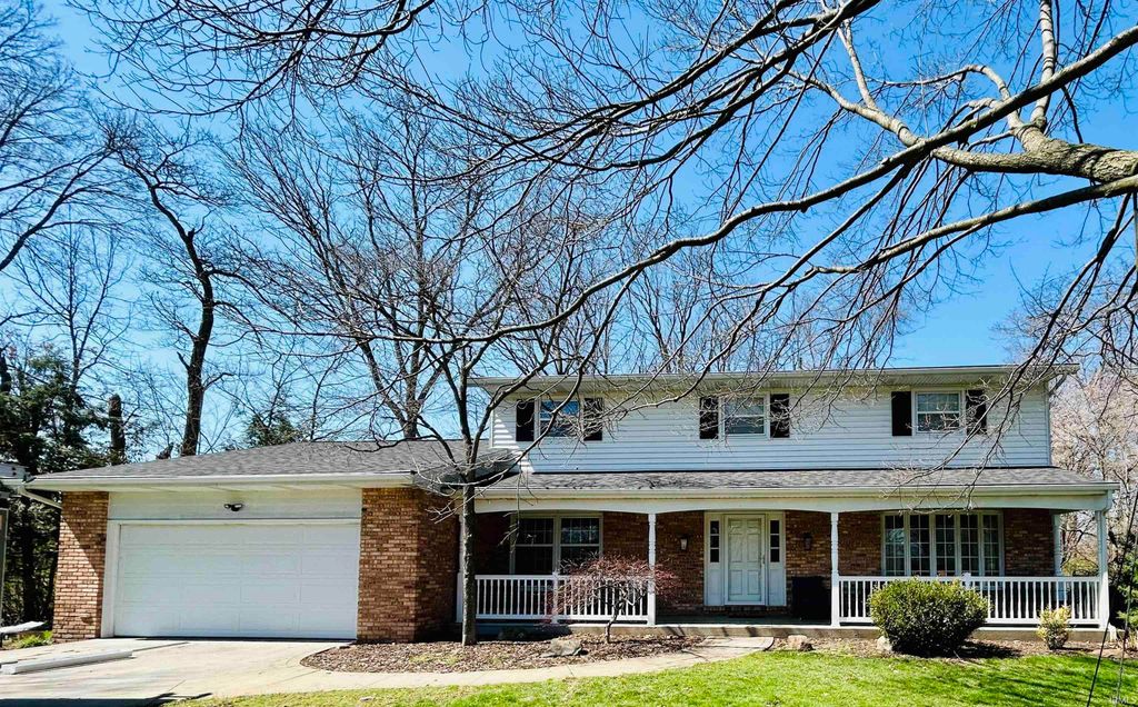 Photo of 1207 Briarwood Drive, Elkhart, IN 46514 (MLS # 202611916)