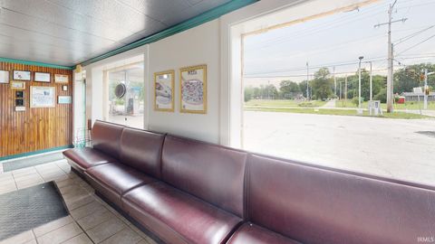 Tiny photo for 912 S Main Street, Monticello, IN 47960 (MLS # 202546241)