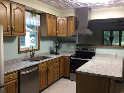 Tiny photo for 705 N Riverside Drive, Winamac, IN 46996 (MLS # 202630283)