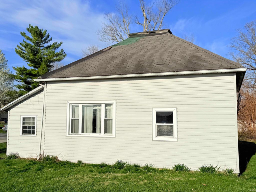 Photo of 102 W Harrison Street, Converse, IN 46919 (MLS # 202601638)