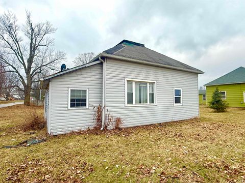 Tiny photo for 102 W Harrison Street, Converse, IN 46919 (MLS # 202601638)