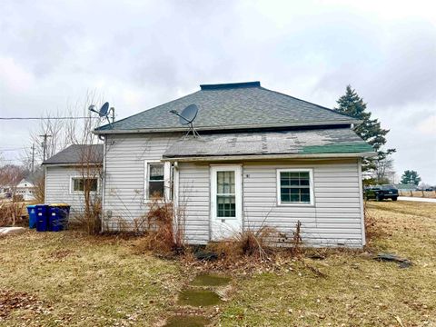 Photo of 102 W Harrison Street, Converse, IN 46919 (MLS # 202601638)