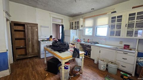 Tiny photo for 6105 E State Road 18, Galveston, IN 46932 (MLS # 202611551)