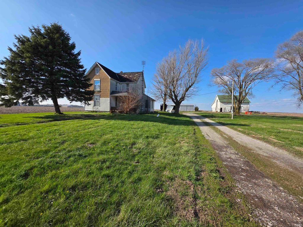 Photo of 6105 E State Road 18, Galveston, IN 46932 (MLS # 202611551)