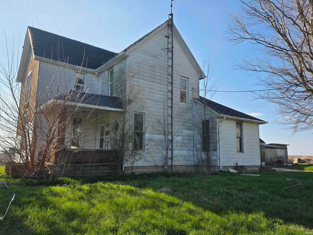 Photo of 6105 E State Road 18, Galveston, IN 46932 (MLS # 202611551)