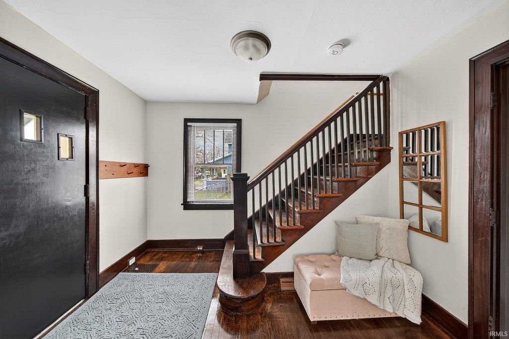 Photo of 1640 E Bowman Street, South Bend, IN 46613 (MLS # 202609811)