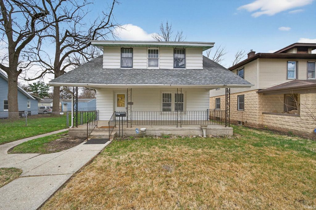 Photo of 1640 E Bowman Street, South Bend, IN 46613 (MLS # 202609811)