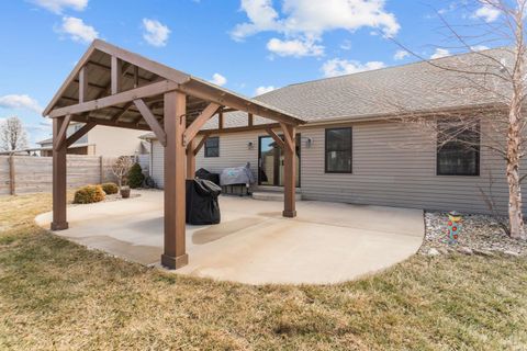 Tiny photo for 106 FREEDOM Court, Kokomo, IN 46902 (MLS # 202606763)