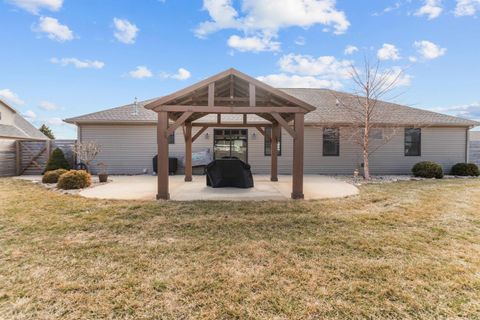 Tiny photo for 106 FREEDOM Court, Kokomo, IN 46902 (MLS # 202606763)