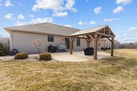 Tiny photo for 106 FREEDOM Court, Kokomo, IN 46902 (MLS # 202606763)
