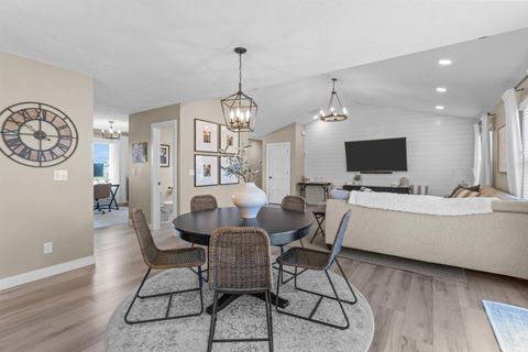 Tiny photo for 106 FREEDOM Court, Kokomo, IN 46902 (MLS # 202606763)