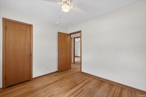Tiny photo for 5599 N Brummetts Creek Road, Bloomington, IN 47408 (MLS # 202613503)