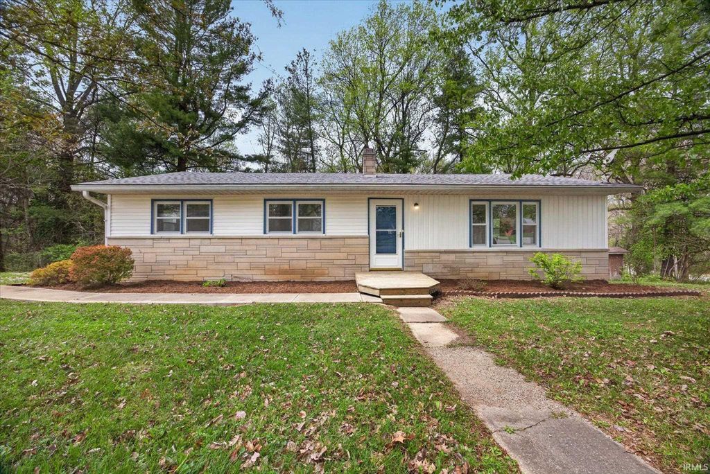 Photo of 5599 N Brummetts Creek Road, Bloomington, IN 47408 (MLS # 202613503)
