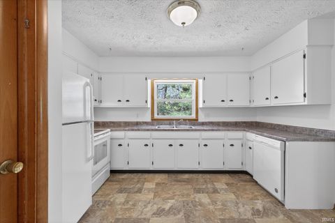 Tiny photo for 5599 N Brummetts Creek Road, Bloomington, IN 47408 (MLS # 202613503)