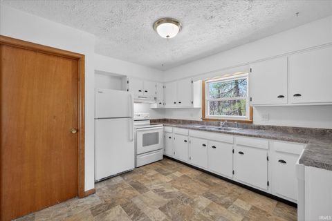 Tiny photo for 5599 N Brummetts Creek Road, Bloomington, IN 47408 (MLS # 202613503)
