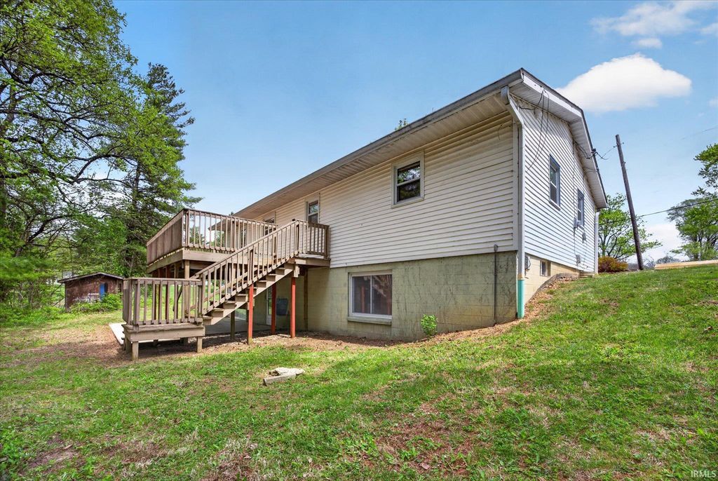 Photo of 5599 N Brummetts Creek Road, Bloomington, IN 47408 (MLS # 202613503)