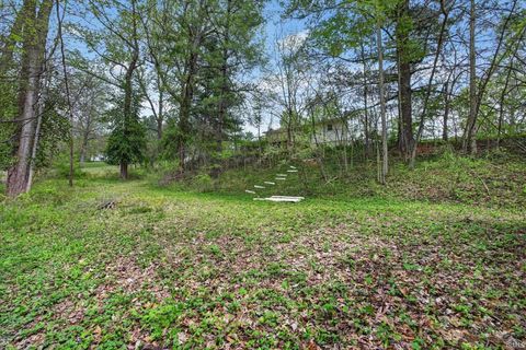 Tiny photo for 5599 N Brummetts Creek Road, Bloomington, IN 47408 (MLS # 202613503)