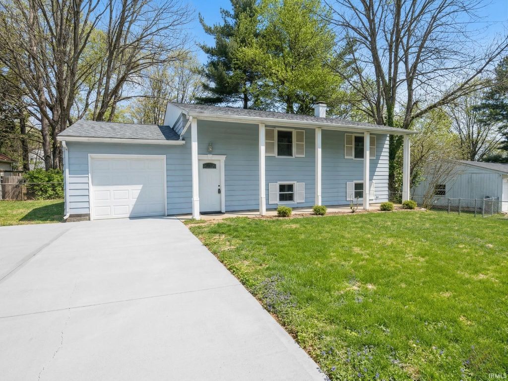 Photo of 306 S Cedar Drive, Ellettsville, IN 47429 (MLS # 202611745)