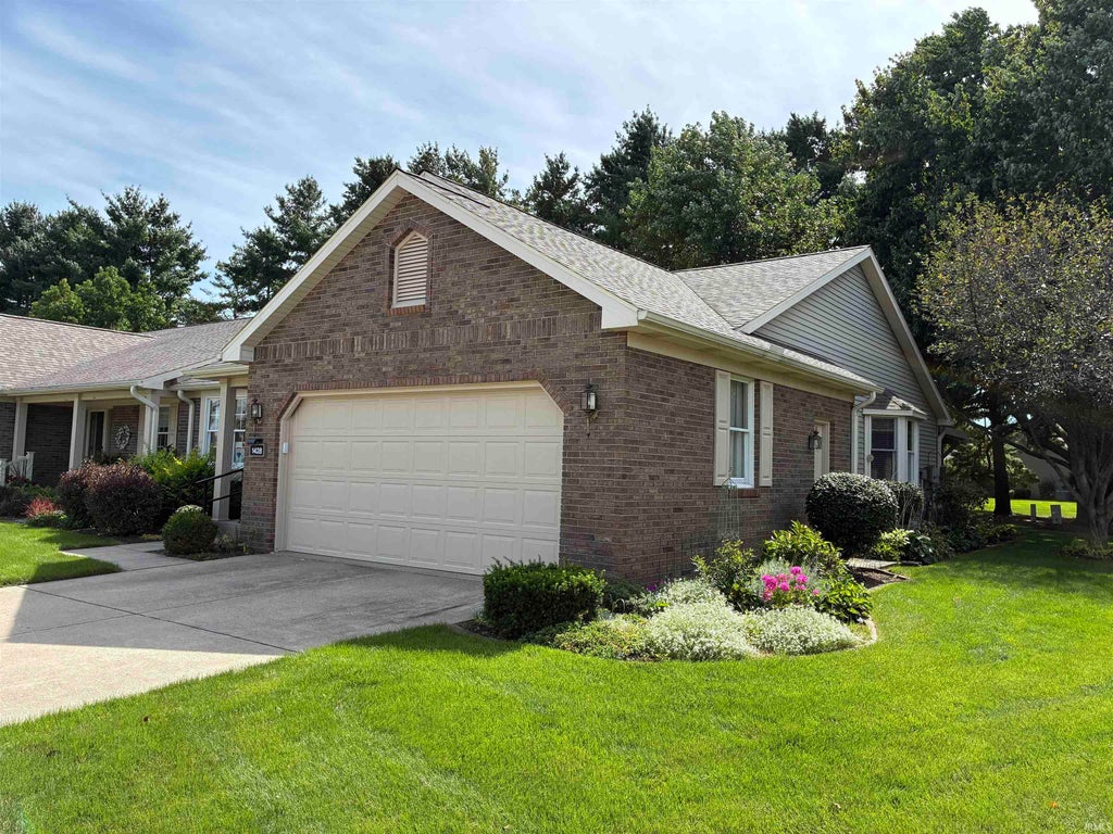 Photo of 1428 Hampton Circle, Goshen, IN 46526 (MLS # 202637829)