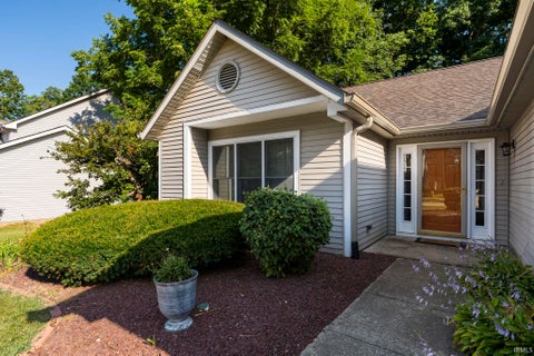 Tiny photo for 710 Bur Oak W Court, Lafayette, IN 47909 (MLS # 202636708)