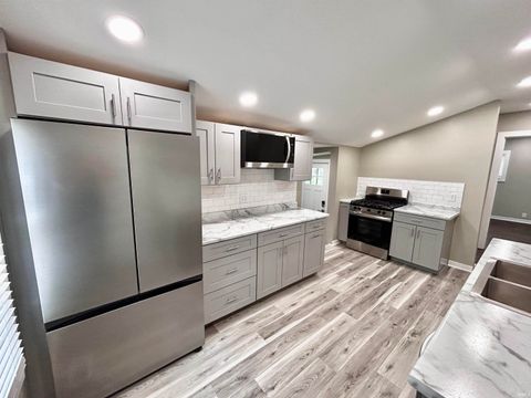 Tiny photo for 1808 Thompson Street, Lafayette, IN 47904 (MLS # 202535935)
