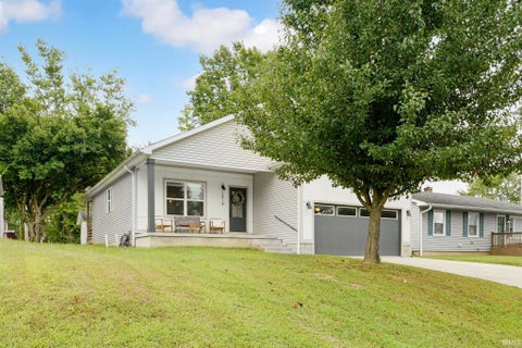 Photo of 2814 Eastern Avenue, Bedford, IN 47421 (MLS # 202637673)