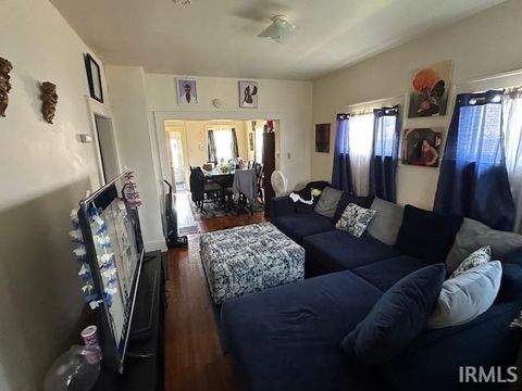 Tiny photo for 1714 S Twyckenham Drive, South Bend, IN 46613 (MLS # 202610559)