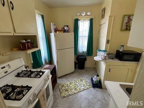 Tiny photo for 1714 S Twyckenham Drive, South Bend, IN 46613 (MLS # 202610559)