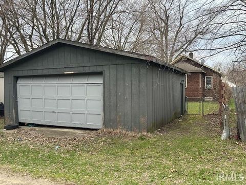 Tiny photo for 1714 S Twyckenham Drive, South Bend, IN 46613 (MLS # 202610559)